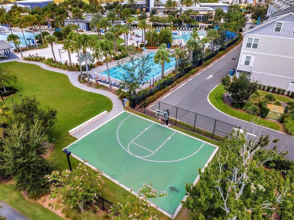 合同活跃: $650,000 (3 贝兹, 2 浴室, 1966 平方英尺)