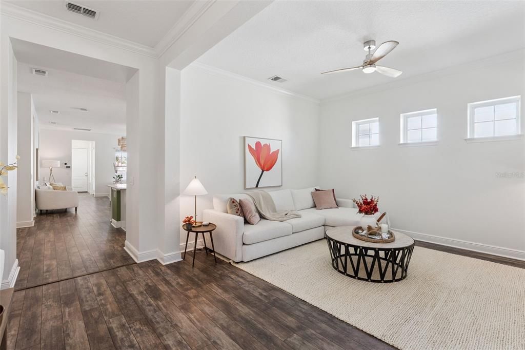 合同活跃: $650,000 (3 贝兹, 2 浴室, 1966 平方英尺)