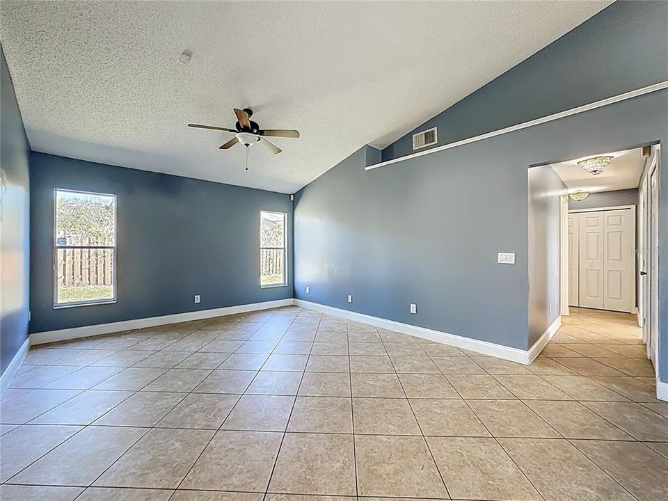 待售: $361,000 (3 贝兹, 2 浴室, 1644 平方英尺)