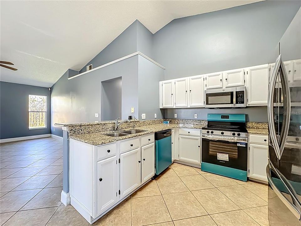 待售: $361,000 (3 贝兹, 2 浴室, 1644 平方英尺)