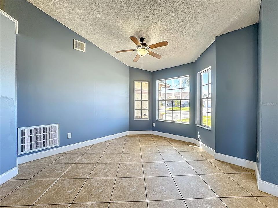 待售: $361,000 (3 贝兹, 2 浴室, 1644 平方英尺)