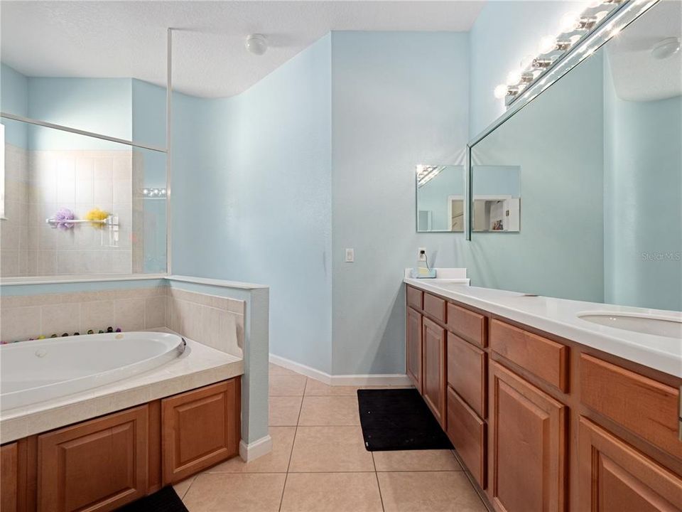 Active With Contract: $723,500 (5 beds, 3 baths, 2970 Square Feet)