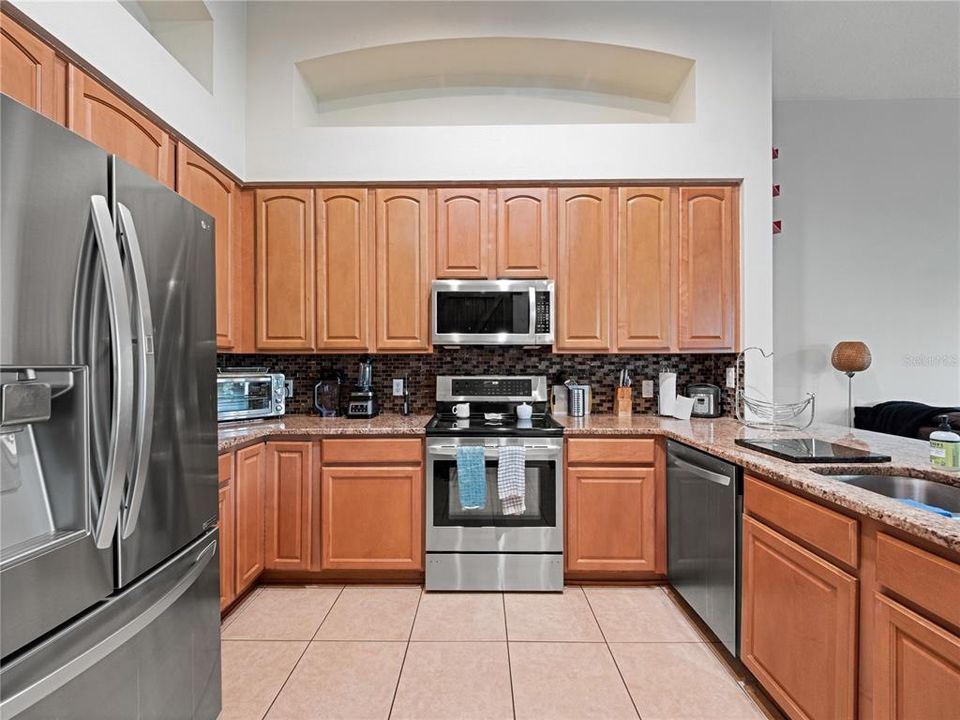 Active With Contract: $723,500 (5 beds, 3 baths, 2970 Square Feet)