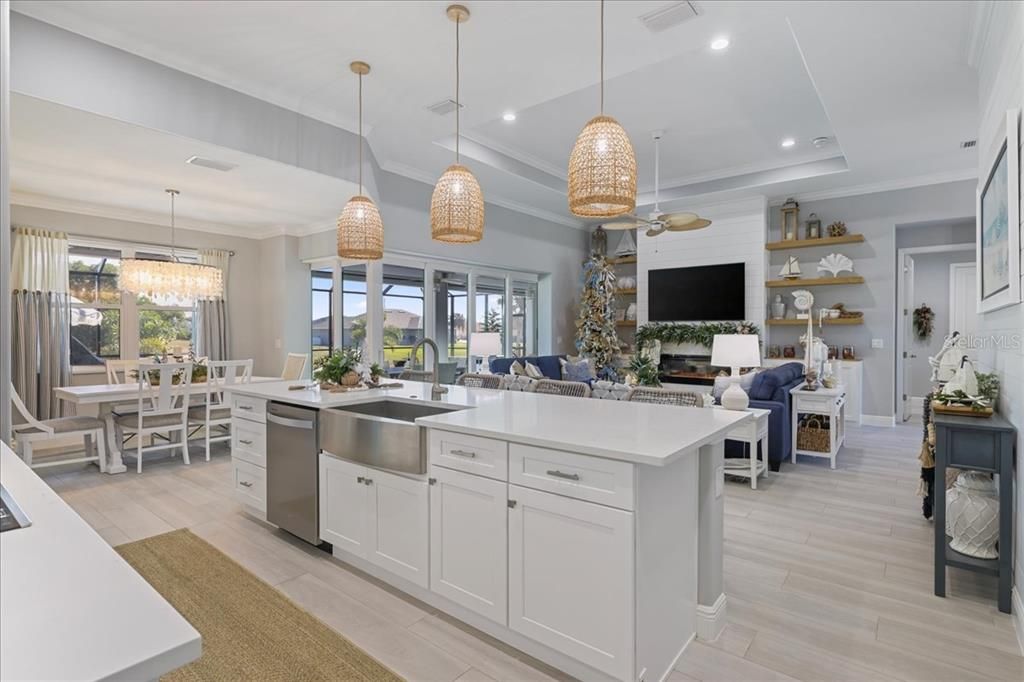 待售: $729,900 (3 贝兹, 3 浴室, 2244 平方英尺)