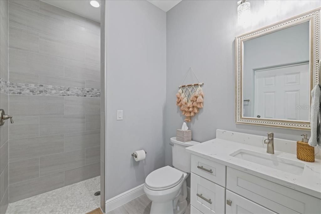 待售: $729,900 (3 贝兹, 3 浴室, 2244 平方英尺)