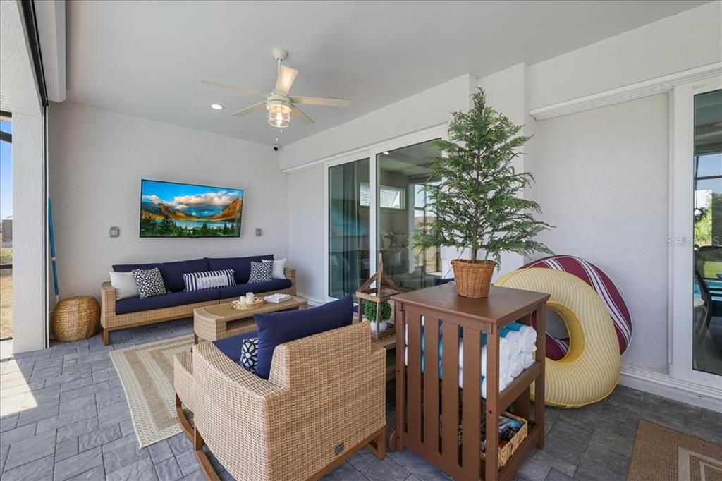 待售: $729,900 (3 贝兹, 3 浴室, 2244 平方英尺)