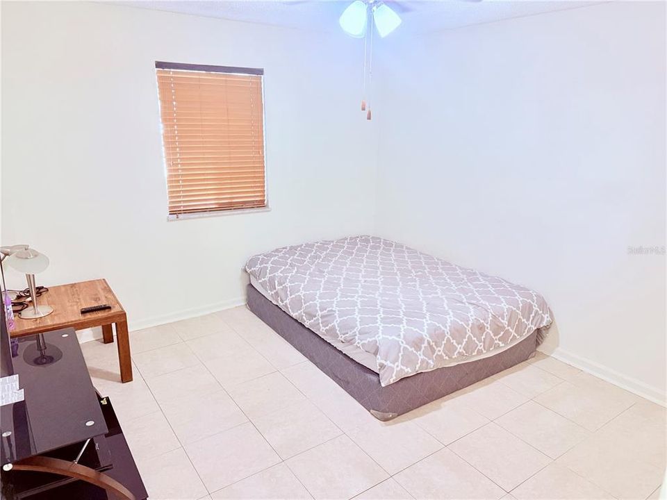 В аренду: $1,250 (2 спален, 1 ванн, 1164 Квадратных фут)