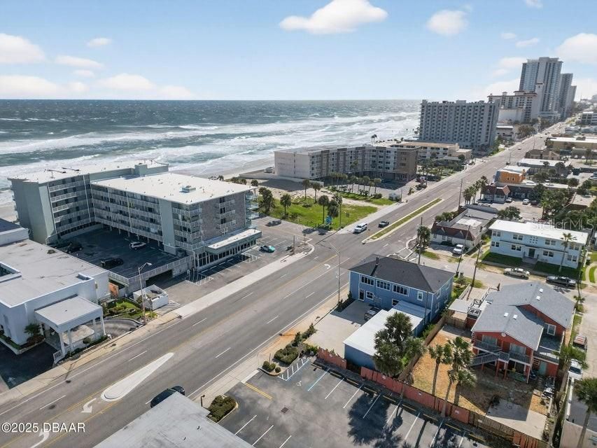 For Sale: $120,000 (0 beds, 1 baths, 530 Square Feet)