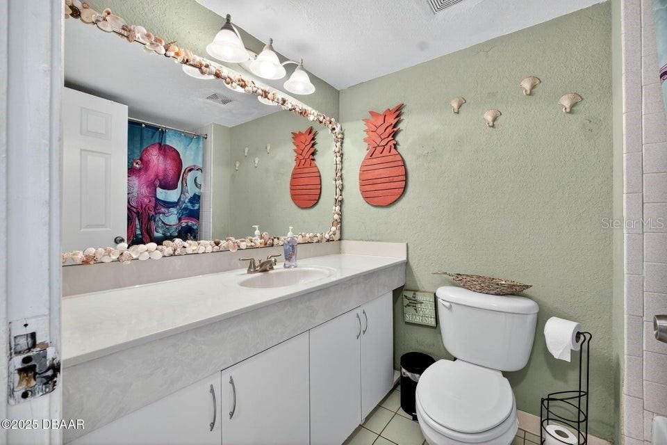 For Sale: $120,000 (0 beds, 1 baths, 530 Square Feet)