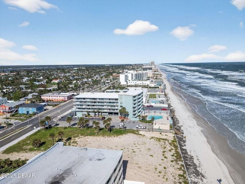 For Sale: $120,000 (0 beds, 1 baths, 530 Square Feet)