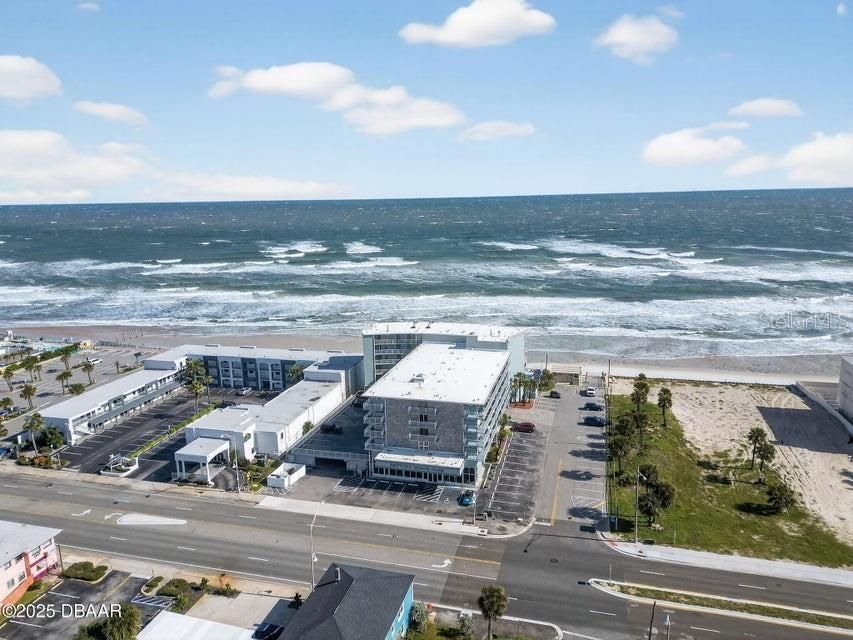 For Sale: $120,000 (0 beds, 1 baths, 530 Square Feet)