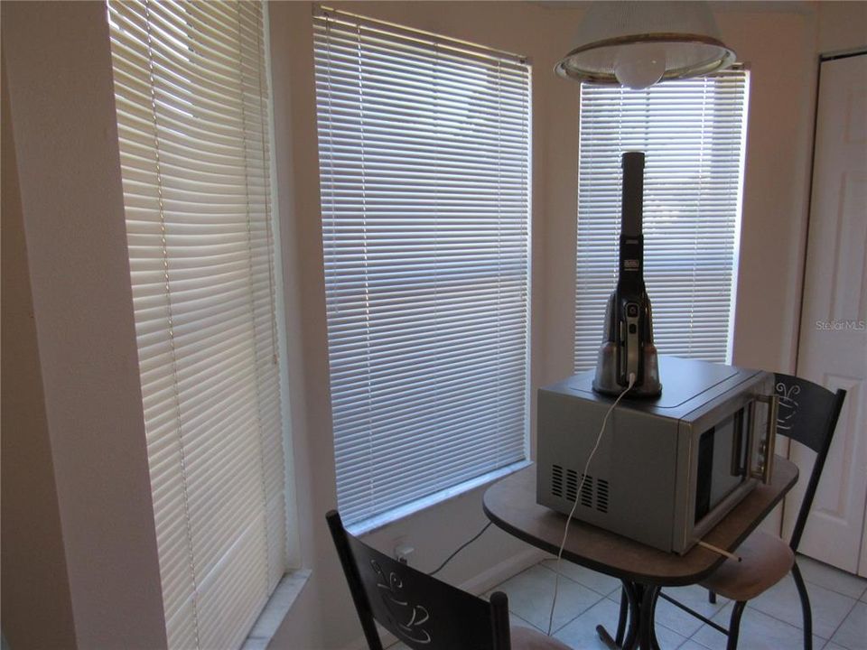 For Sale: $225,000 (2 beds, 2 baths, 1395 Square Feet)