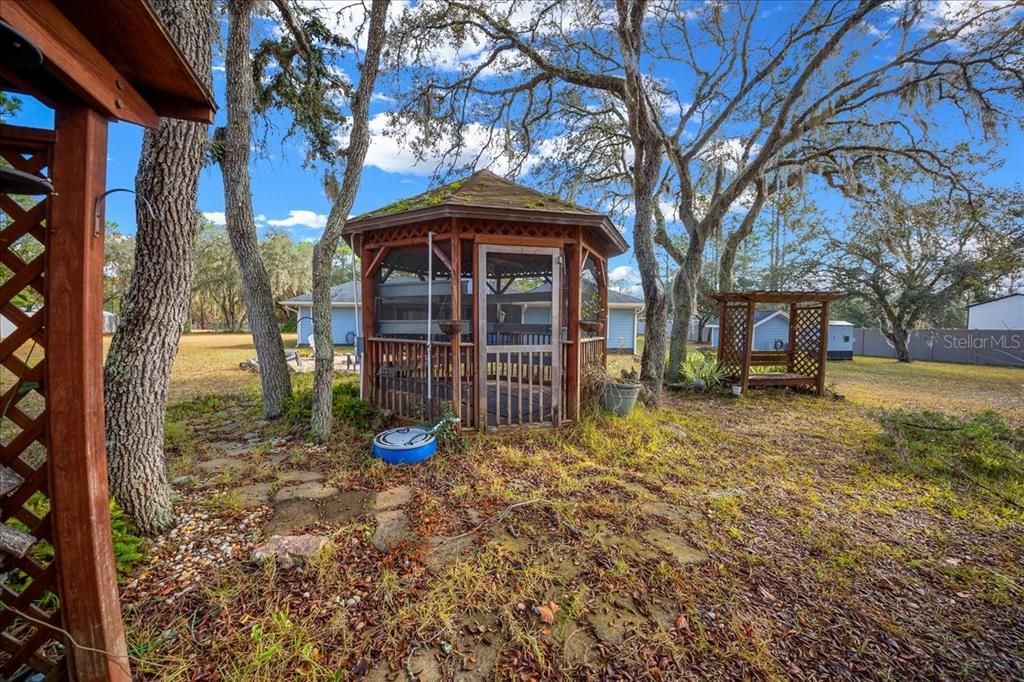 待售: $485,000 (3 贝兹, 2 浴室, 2498 平方英尺)