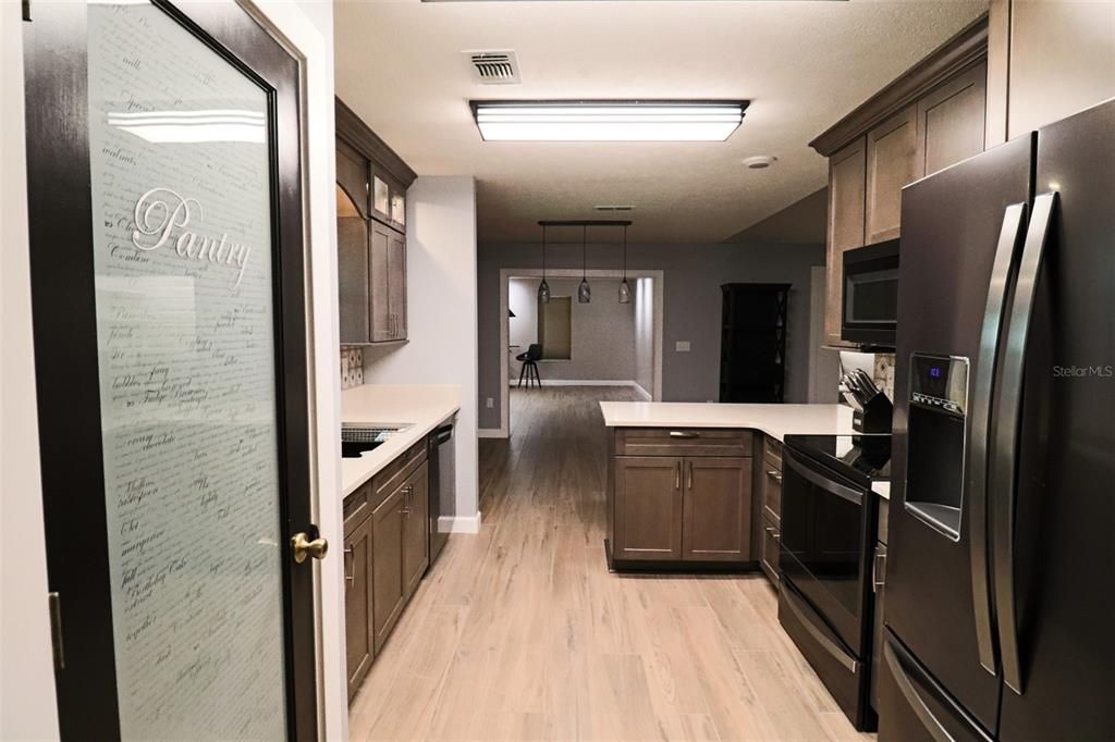 待售: $485,000 (3 贝兹, 2 浴室, 2498 平方英尺)