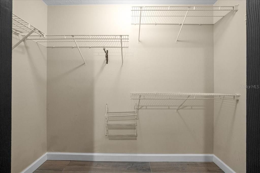 待售: $485,000 (3 贝兹, 2 浴室, 2498 平方英尺)