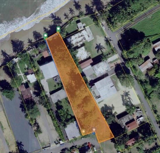 На продажу: $875,000 (0.45 acres)