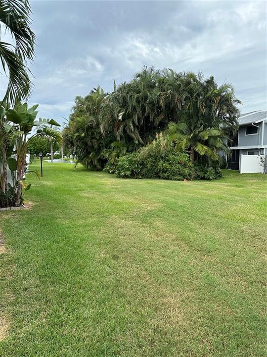 Active With Contract: $170,000 (2 beds, 2 baths, 936 Square Feet)