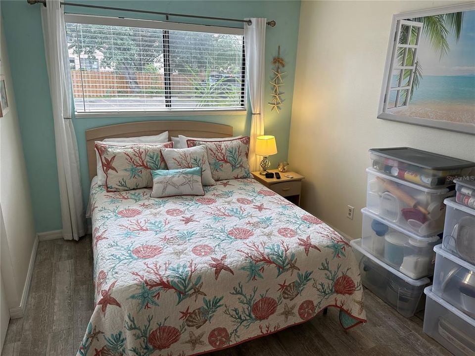 Active With Contract: $170,000 (2 beds, 2 baths, 936 Square Feet)