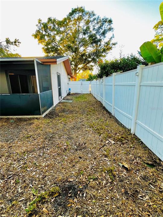 Под контрактом: $385,600 (3 спален, 2 ванн, 1404 Квадратных фут)