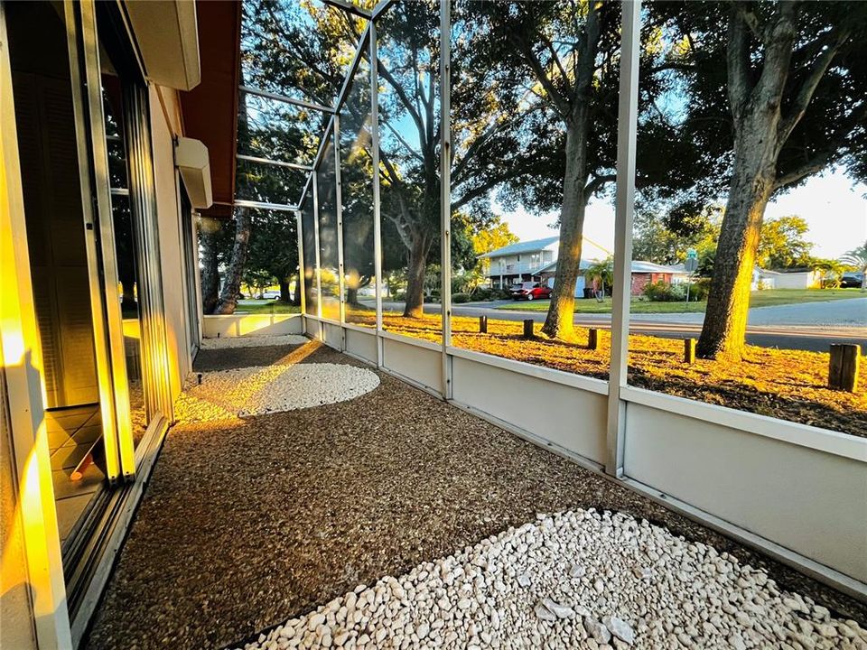 Под контрактом: $385,600 (3 спален, 2 ванн, 1404 Квадратных фут)