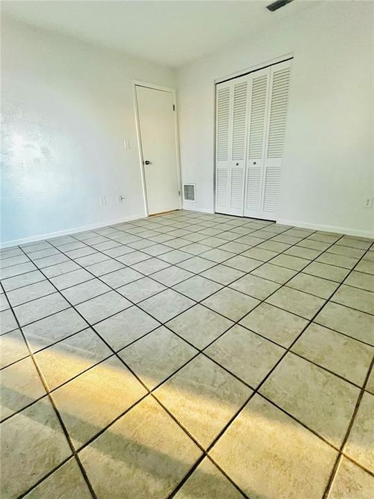 Под контрактом: $385,600 (3 спален, 2 ванн, 1404 Квадратных фут)