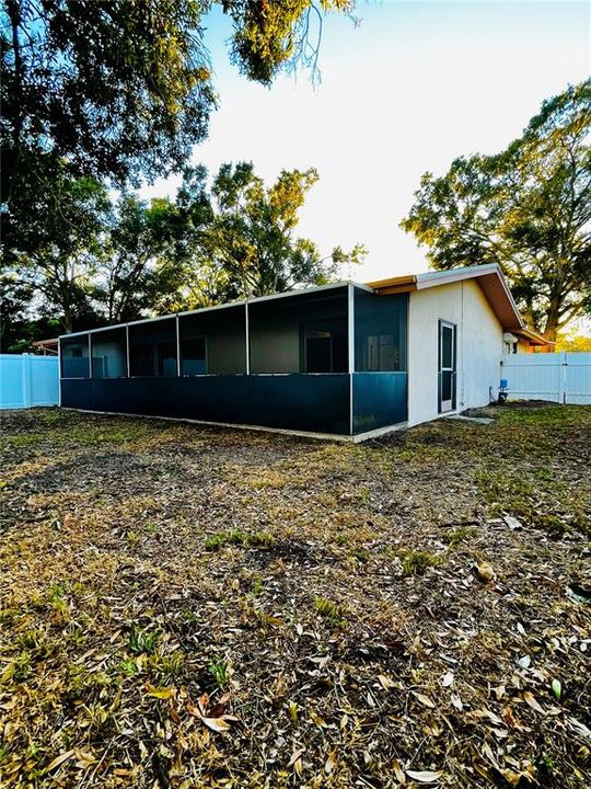 Под контрактом: $385,600 (3 спален, 2 ванн, 1404 Квадратных фут)