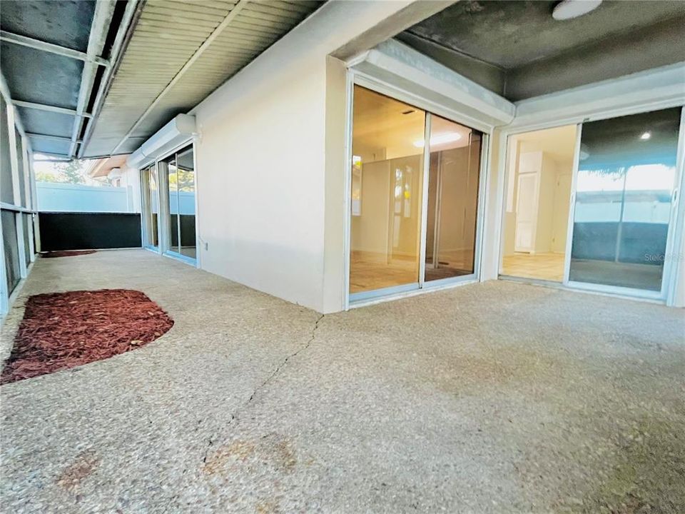 Под контрактом: $385,600 (3 спален, 2 ванн, 1404 Квадратных фут)