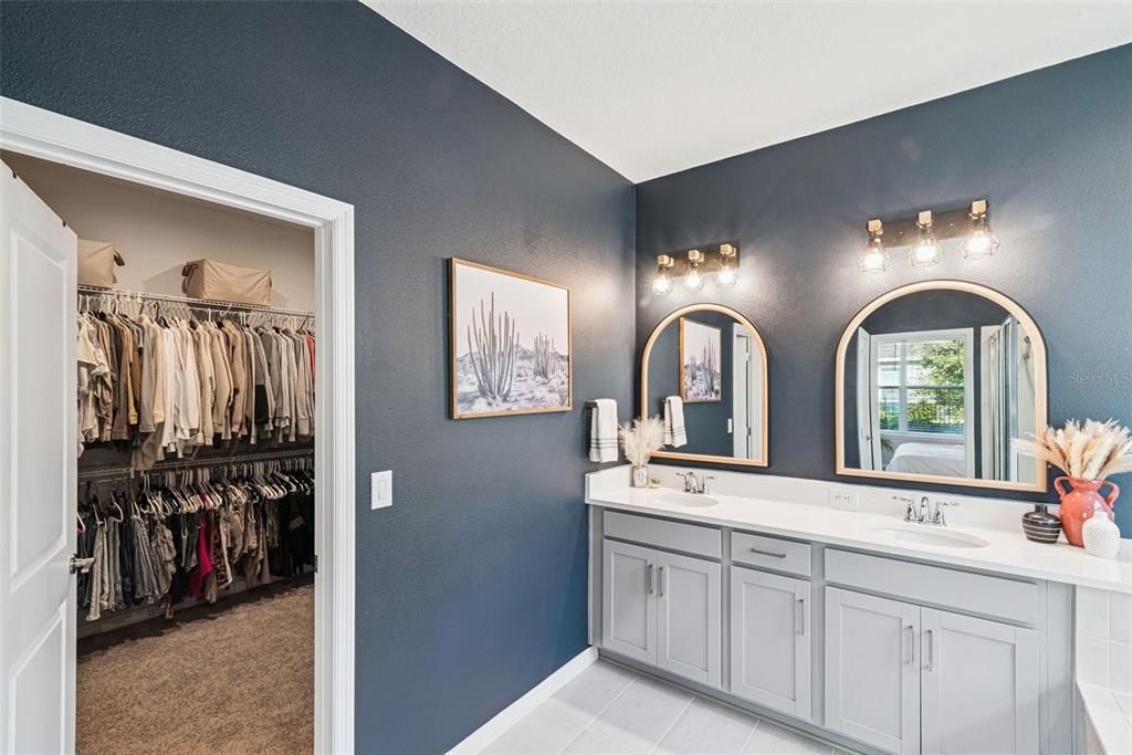 For Sale: $565,000 (4 beds, 3 baths, 2399 Square Feet)