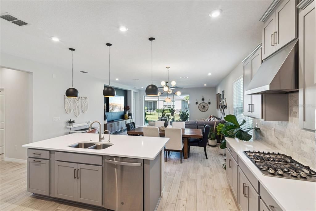 For Sale: $565,000 (4 beds, 3 baths, 2399 Square Feet)