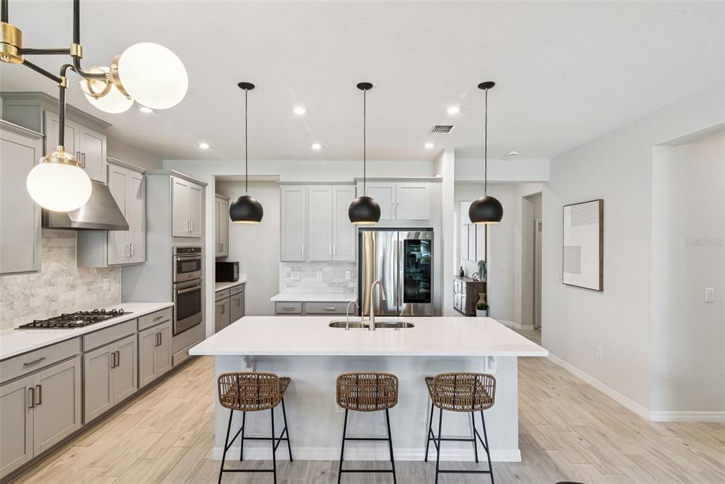 For Sale: $565,000 (4 beds, 3 baths, 2399 Square Feet)