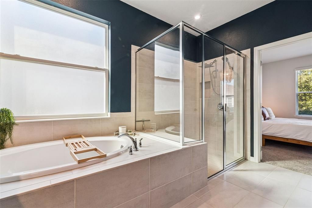 For Sale: $565,000 (4 beds, 3 baths, 2399 Square Feet)