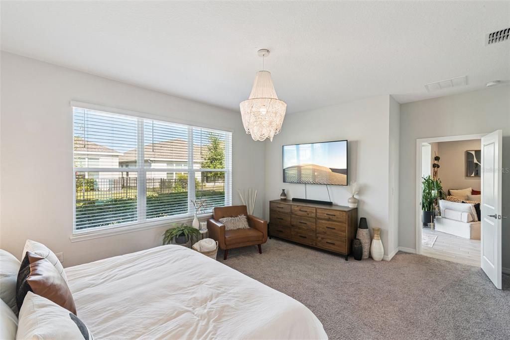 For Sale: $565,000 (4 beds, 3 baths, 2399 Square Feet)