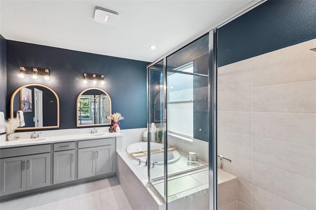 For Sale: $565,000 (4 beds, 3 baths, 2399 Square Feet)