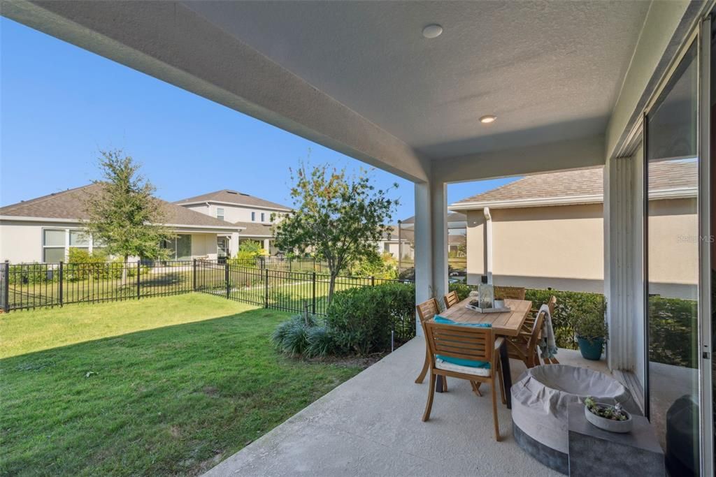 For Sale: $565,000 (4 beds, 3 baths, 2399 Square Feet)