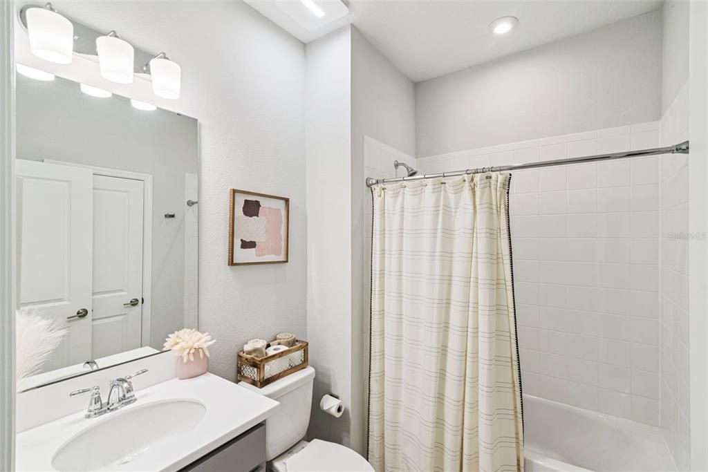 For Sale: $565,000 (4 beds, 3 baths, 2399 Square Feet)