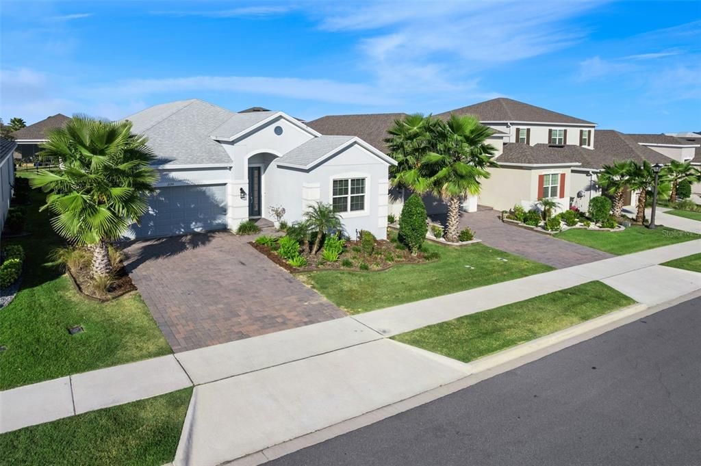 For Sale: $565,000 (4 beds, 3 baths, 2399 Square Feet)