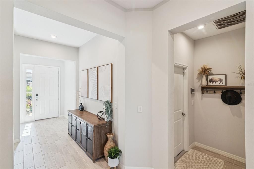 For Sale: $565,000 (4 beds, 3 baths, 2399 Square Feet)