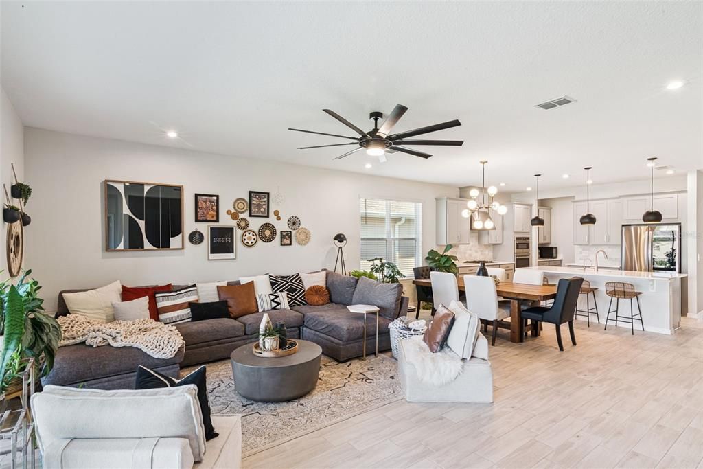 For Sale: $565,000 (4 beds, 3 baths, 2399 Square Feet)