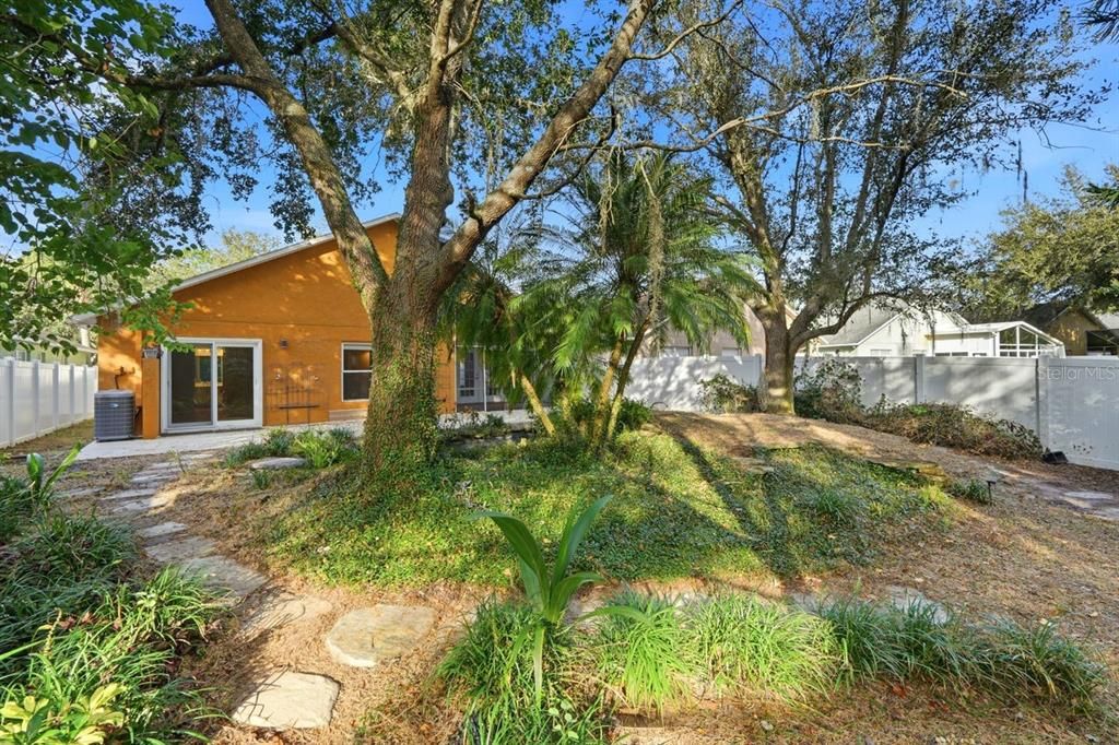 На продажу: $420,000 (3 спален, 2 ванн, 1769 Квадратных фут)