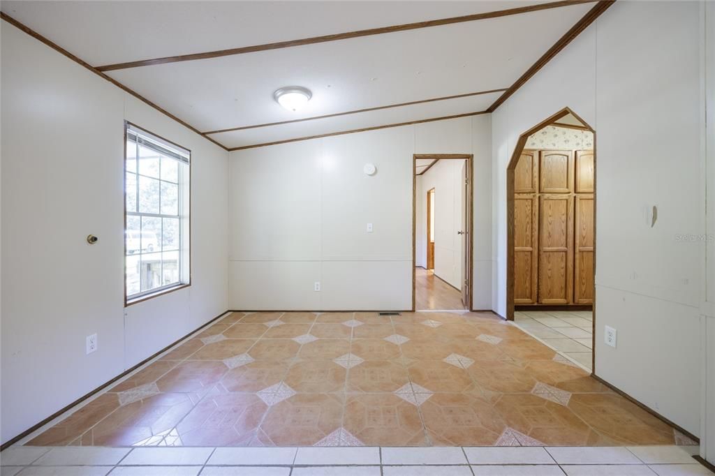 На продажу: $235,000 (3 спален, 2 ванн, 1248 Квадратных фут)