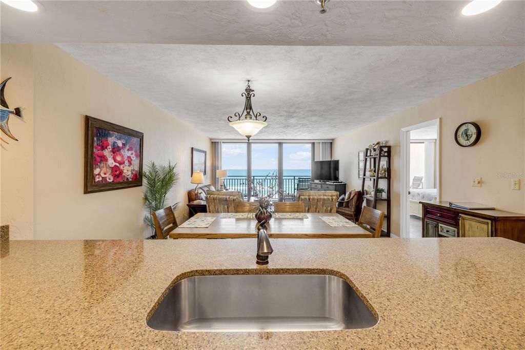 En Venta: $719,000 (3 camas, 2 baños, 1449 Pies cuadrados)