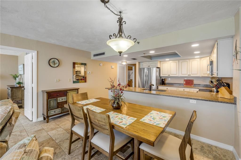 En Venta: $719,000 (3 camas, 2 baños, 1449 Pies cuadrados)