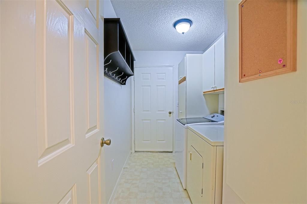 На продажу: $227,900 (2 спален, 2 ванн, 1248 Квадратных фут)