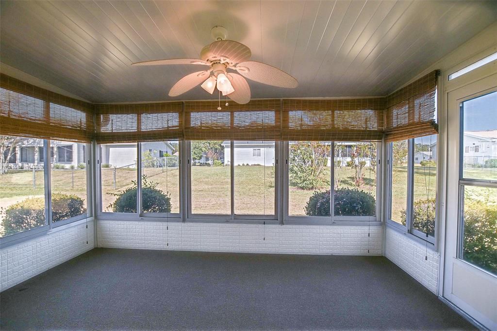 На продажу: $227,900 (2 спален, 2 ванн, 1248 Квадратных фут)