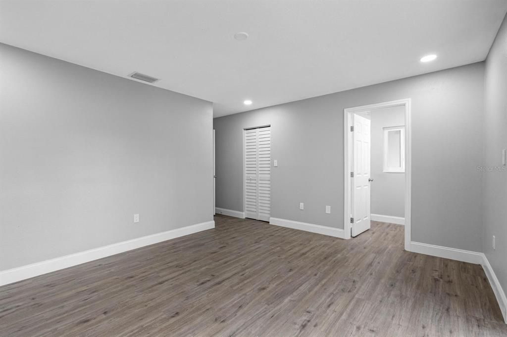 На продажу: $549,900 (4 спален, 2 ванн, 1588 Квадратных фут)