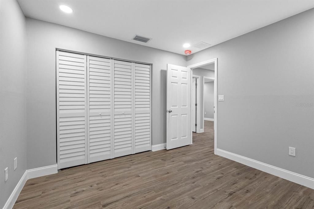 На продажу: $549,900 (4 спален, 2 ванн, 1588 Квадратных фут)