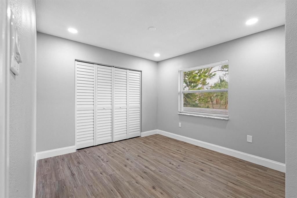 На продажу: $549,900 (4 спален, 2 ванн, 1588 Квадратных фут)