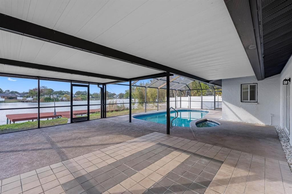 На продажу: $549,900 (4 спален, 2 ванн, 1588 Квадратных фут)