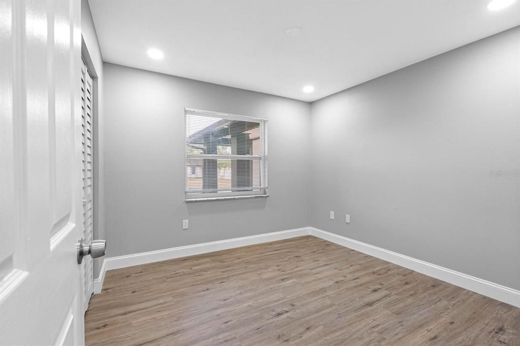 На продажу: $549,900 (4 спален, 2 ванн, 1588 Квадратных фут)