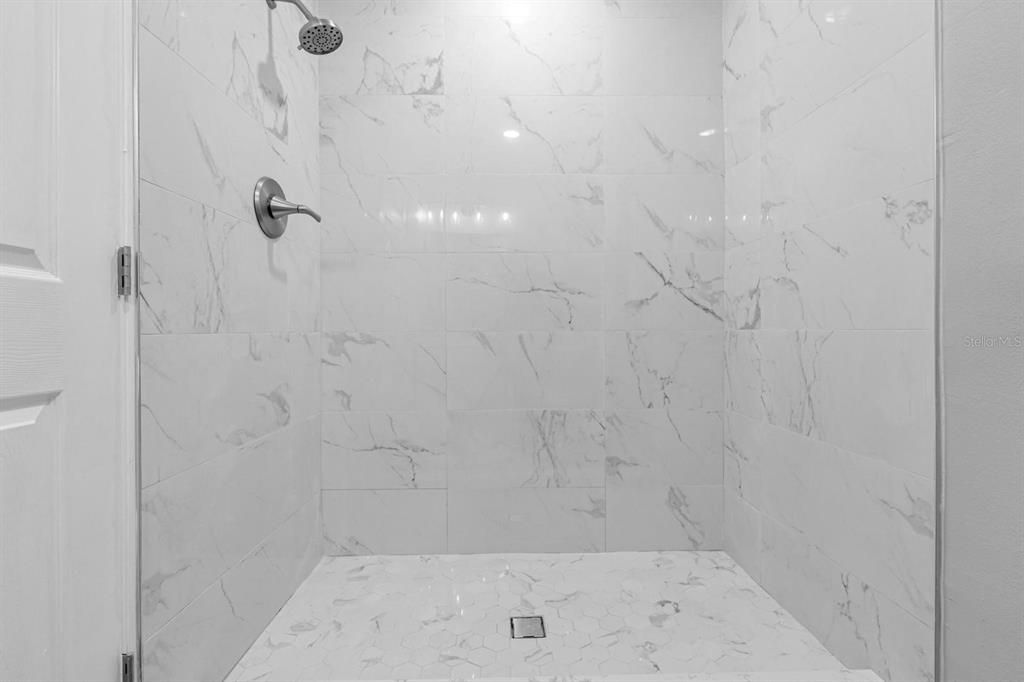 На продажу: $549,900 (4 спален, 2 ванн, 1588 Квадратных фут)